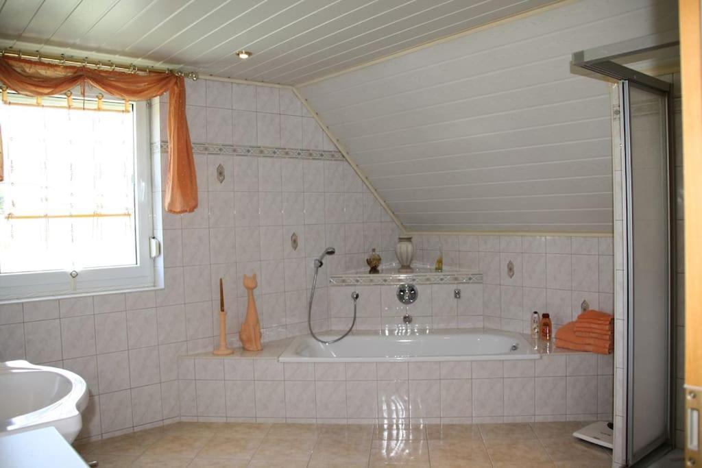 Ferienhaus Perle Am Fusse Der Augustusburg Villa Luaran gambar